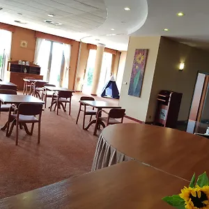 4* Hotel Sympozjum &